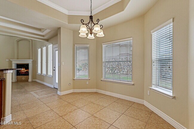 Building Photo - 6285 Wildwood Ct
