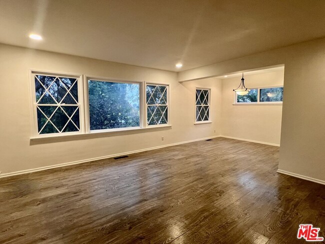 Building Photo - 15237 Del Gado Dr