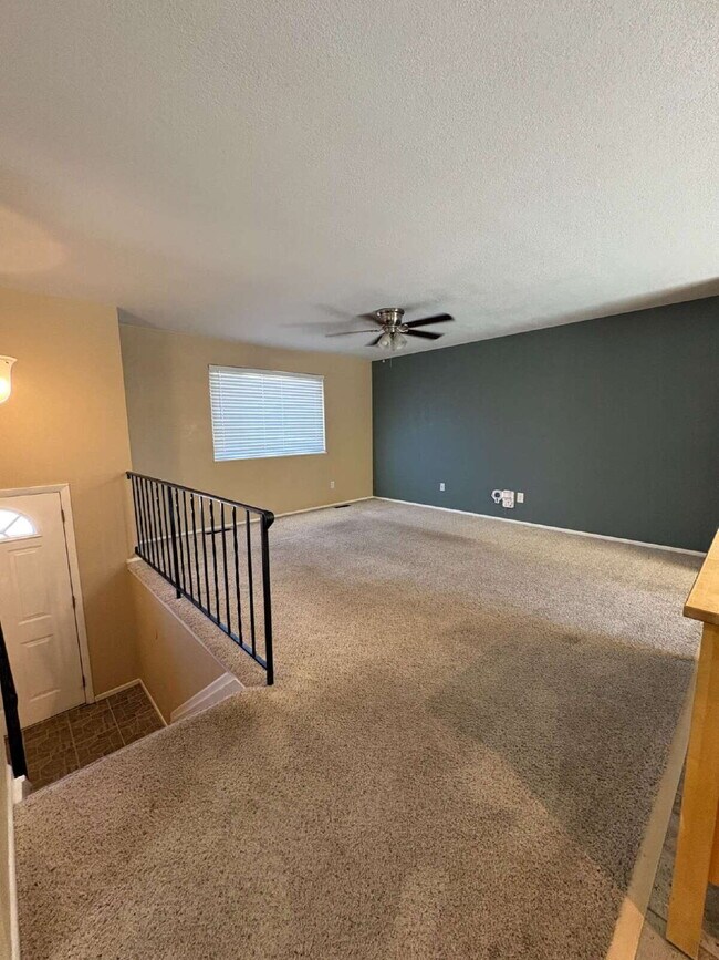 Building Photo - 1395 Hiawatha Dr