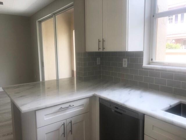 Building Photo - 230 Riverwalk Cir