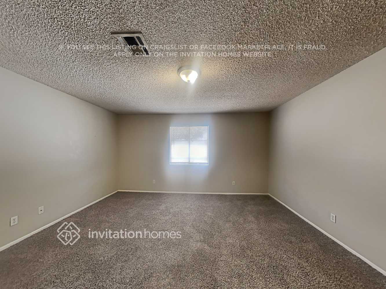 Building Photo - 10322 W Calle Del Oro