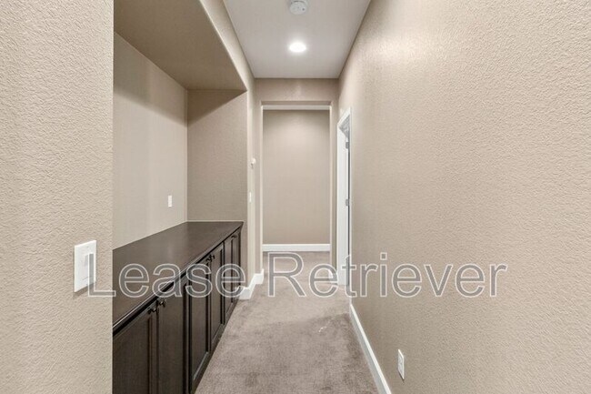 Building Photo - 479 W Esplanade Dr