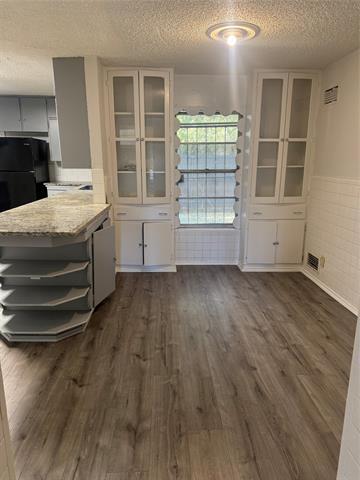 Building Photo - 4651 C L Veasey Blvd