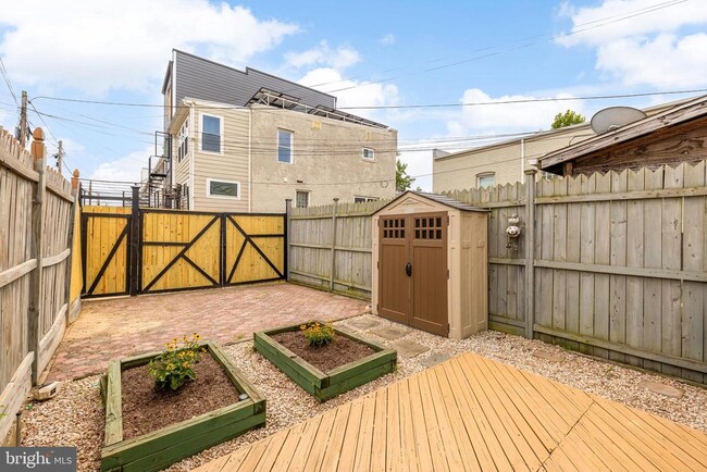 Building Photo - 1405 Montello Ave NE