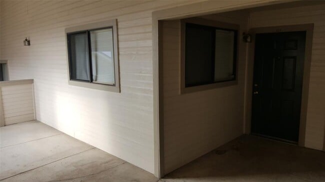 Building Photo - 2500 Burleson Rd