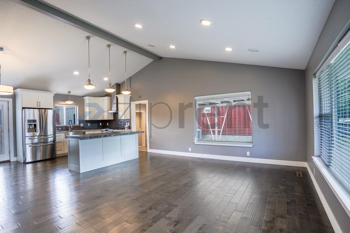 Building Photo - Unit
