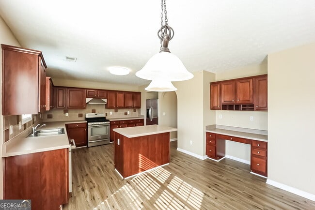 Building Photo - 210 Overlook Ct
