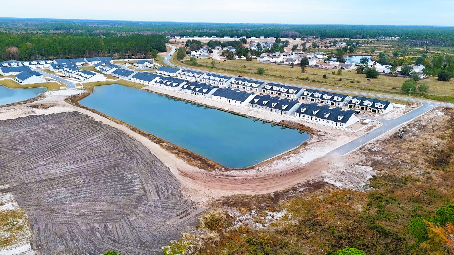 Building Photo - 998 Walker Point Way