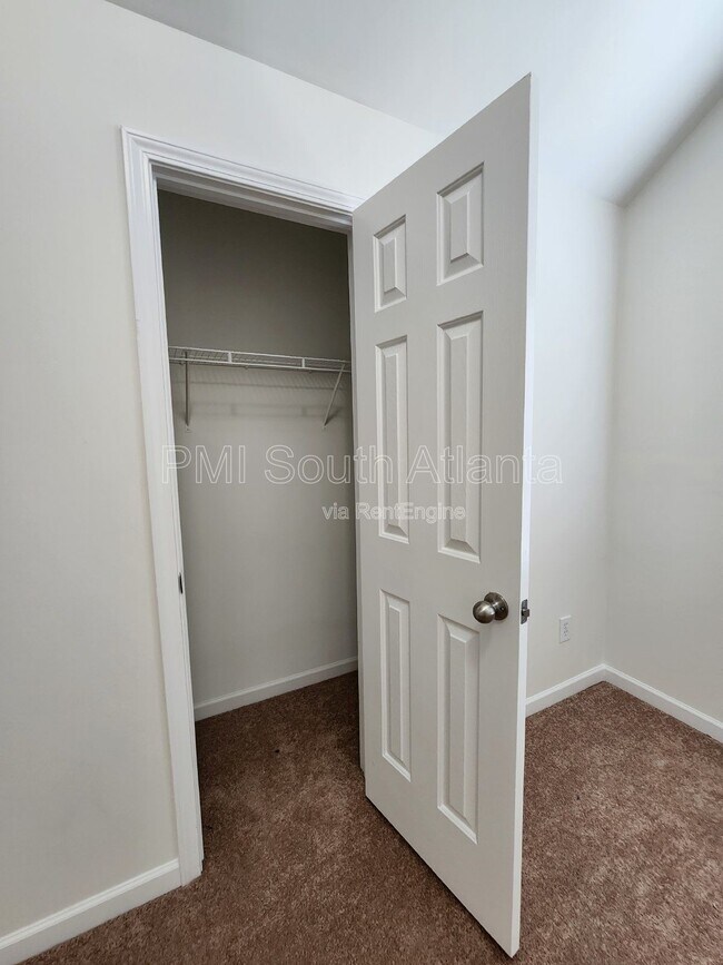Building Photo - 2551 Wrangler Dr