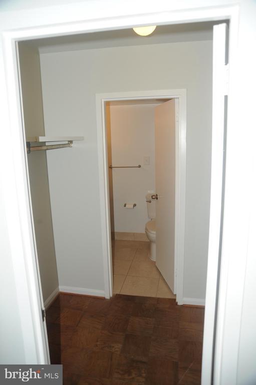 Building Photo - 5225 Pooks Hill Rd