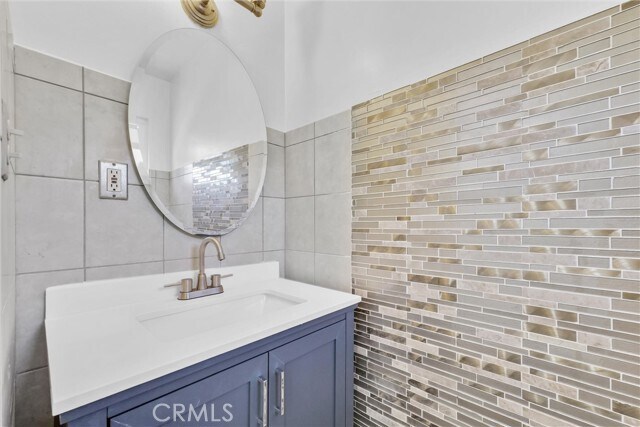 Building Photo - 18515 Los Machos Dr