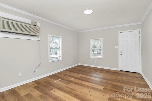 Building Photo - 2510 Hemphill St