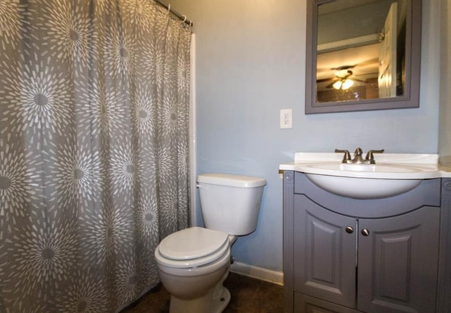 Building Photo - GORGEOUS SPACIOUS CORNER LOT HOME FOR RENT