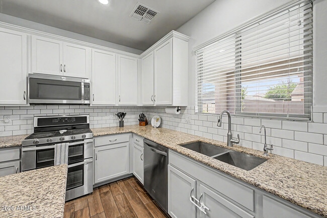 Building Photo - 17153 W Butler Ave