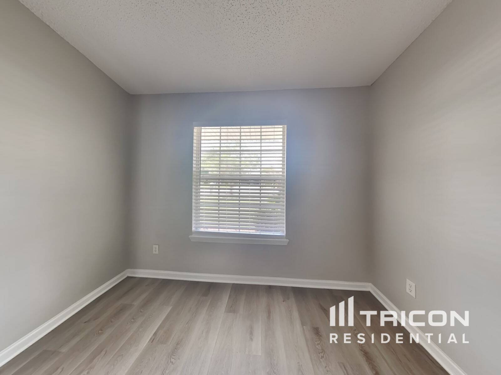 Building Photo - 3397 Westfield Dr