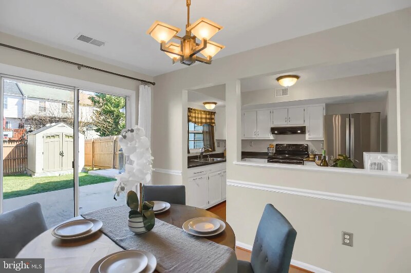 Primary Photo - 5737 Sunset View Ln