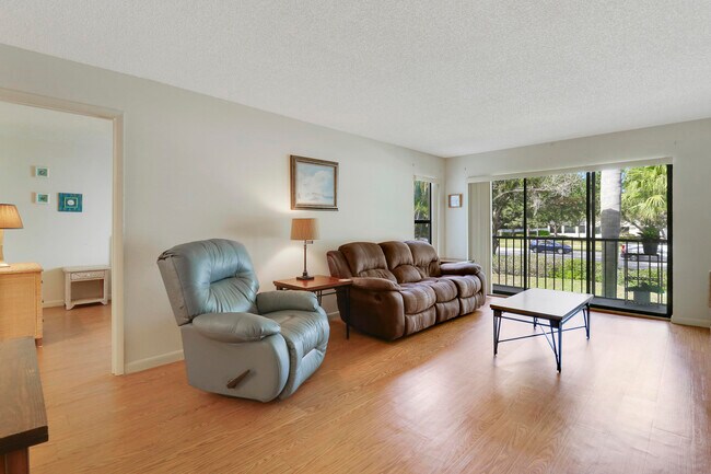 Building Photo - 2703 SW Matheson Ave