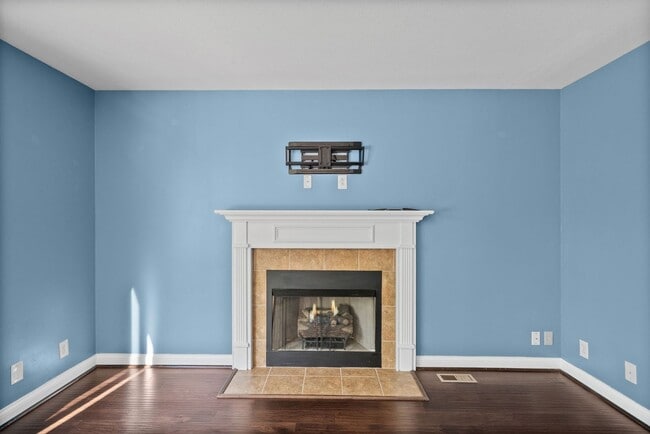 Building Photo - 3469 Bradfield Dr