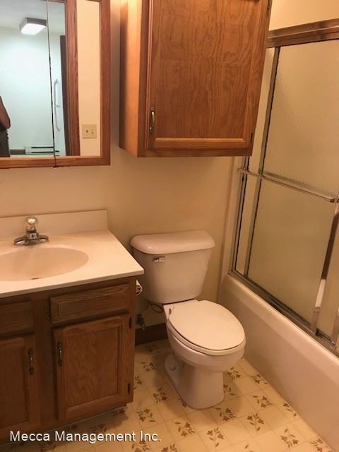 Building Photo - 780 Trail Dr