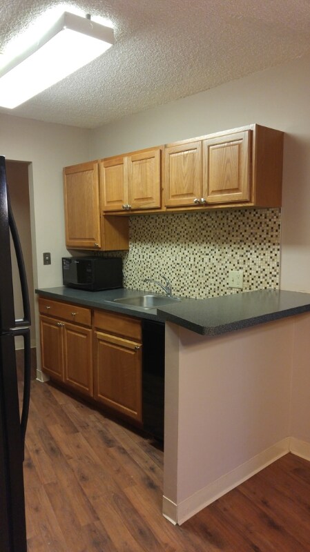 Primary Photo - 1400 Millersport Hwy