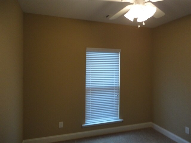 Building Photo - 667 W Heatherstone Ln