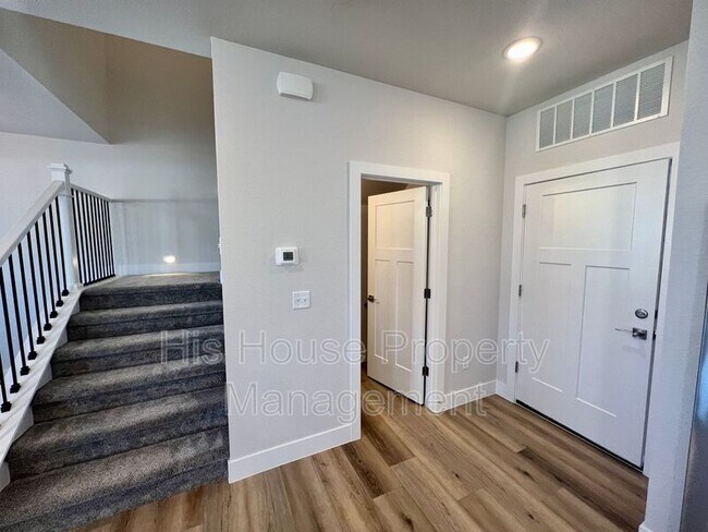 Building Photo - 4125 24th Street Rd