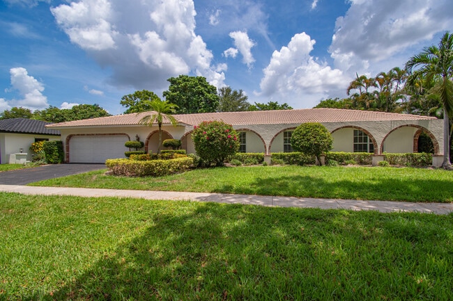 Primary Photo - 6749 S Grande Dr