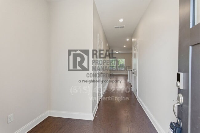 Building Photo - 1762 Tahoma Dr