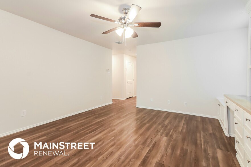 Building Photo - 5213 Longshadow Dr