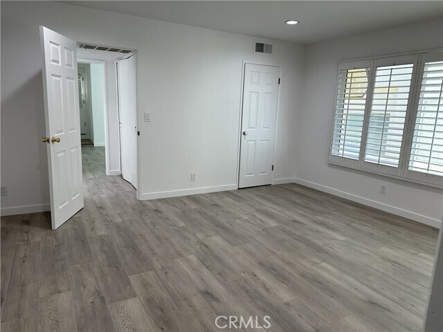 Building Photo - 11438 Moorpark St