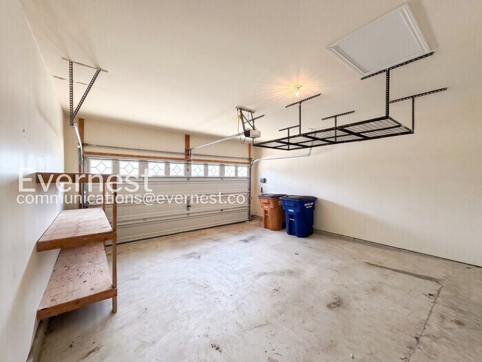 Building Photo - 1705 Garamond Ln
