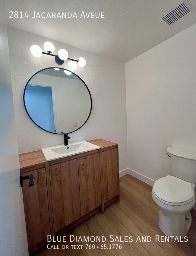 Building Photo - 2814 Jacaranda Ave