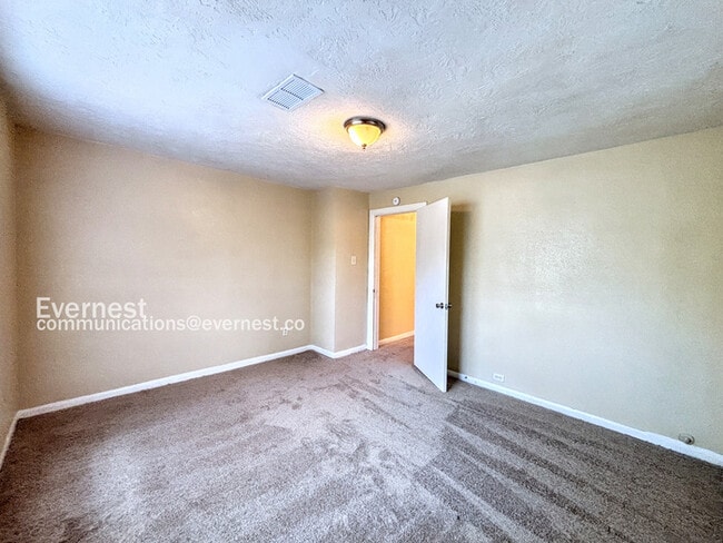 Building Photo - 815 Roosevelt
