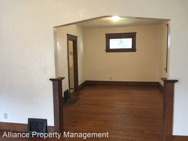 Building Photo - 3 br, 1 bath House - 1335 W Wildwood Ave