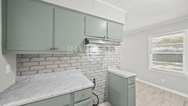 Building Photo - Stunning, Move-In Ready Home in Whitehaven...