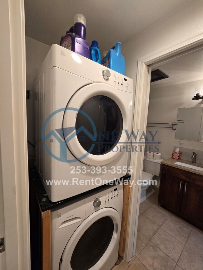 Building Photo - 2311 Kent Des Moines Rd