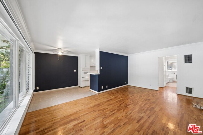Building Photo - 1520 Hayworth Ave