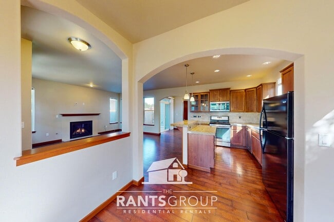 Building Photo - South Hill Puyallup Dream Neighborhood - E...