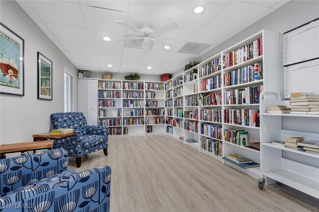 Building Photo - 642 12th Ave S