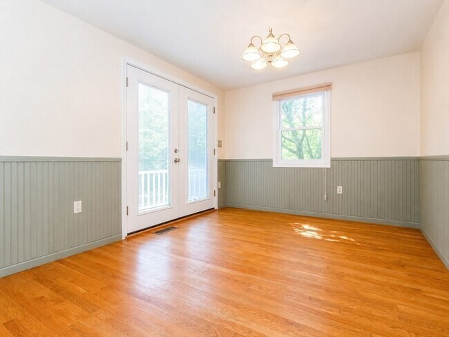 Building Photo - 160 Cypress St
