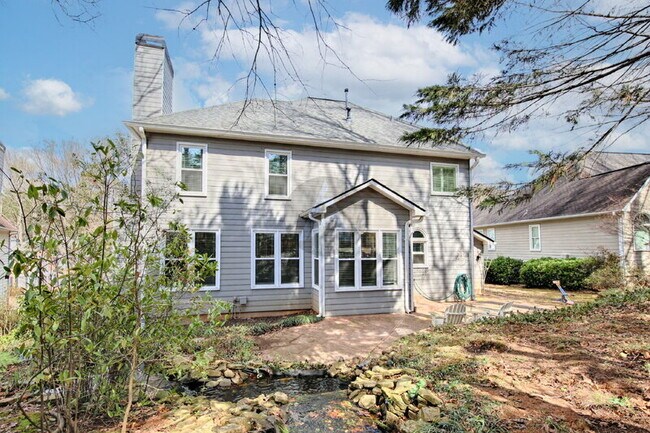 Building Photo - 3786 Upland Dr