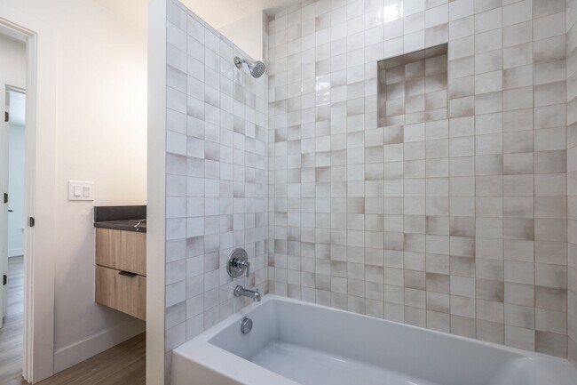 Building Photo - Beautifully Updated 3-Bedroom Home with Modern Upgrades & Spacious Backyard