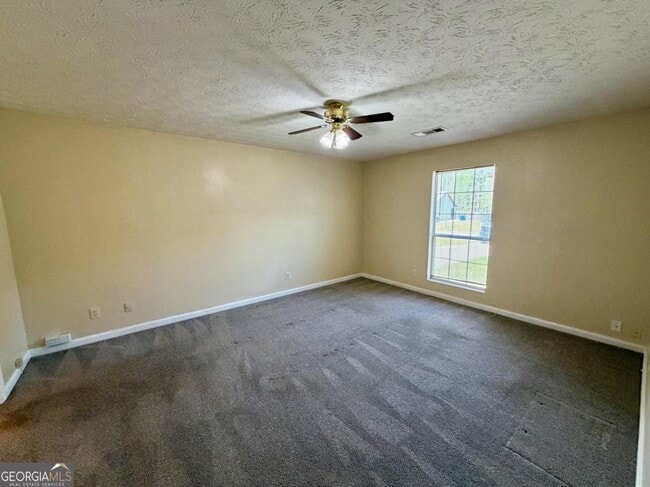 Building Photo - 2720 Sapphire St