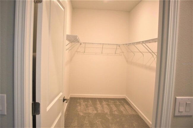 Building Photo - 9077 Shadyside Ln