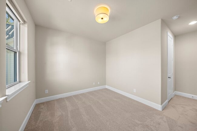 Building Photo - 4533 Polk St