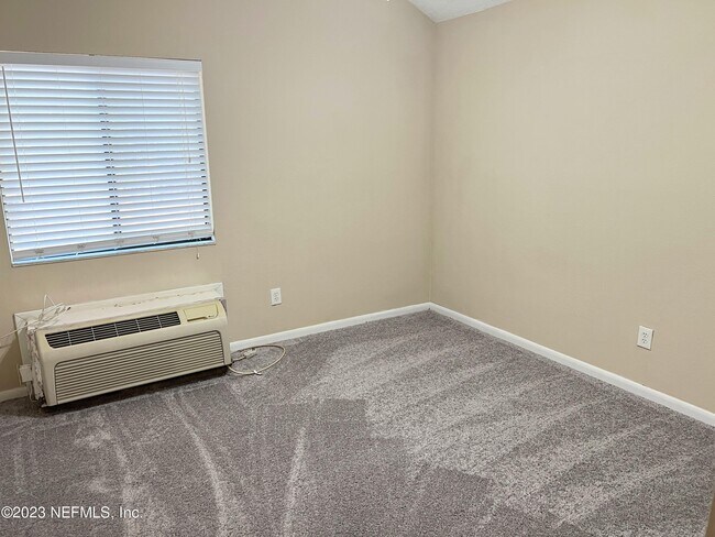 Building Photo - 8160 San Jose Manor Dr E