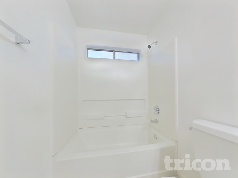 Building Photo - 7455 E McLellan Rd