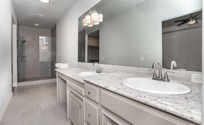 Building Photo - 2028 Cobblestone St