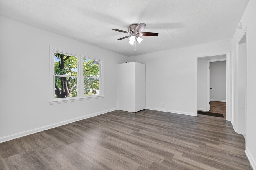 Building Photo - 2036 McPherson Dr