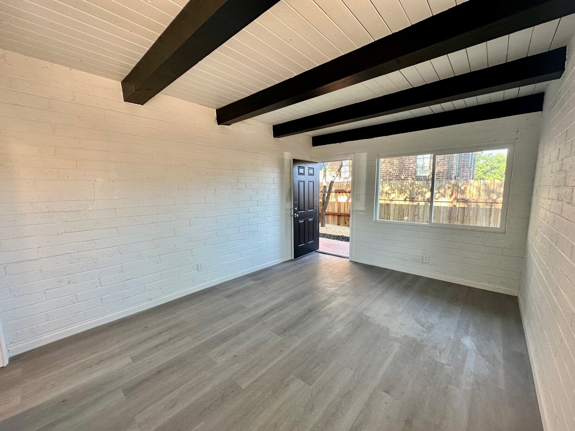 Studio - 345 E Taylor St